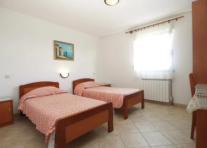 Marija 841 Pula