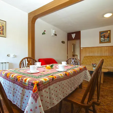 Marija 841 شقة بولا