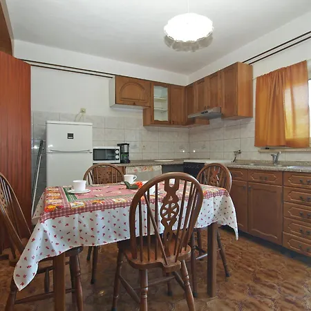 Marija 841 * بولا