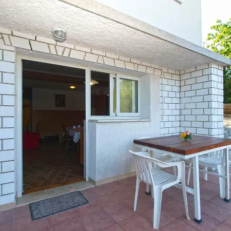 Marija 841 아파트